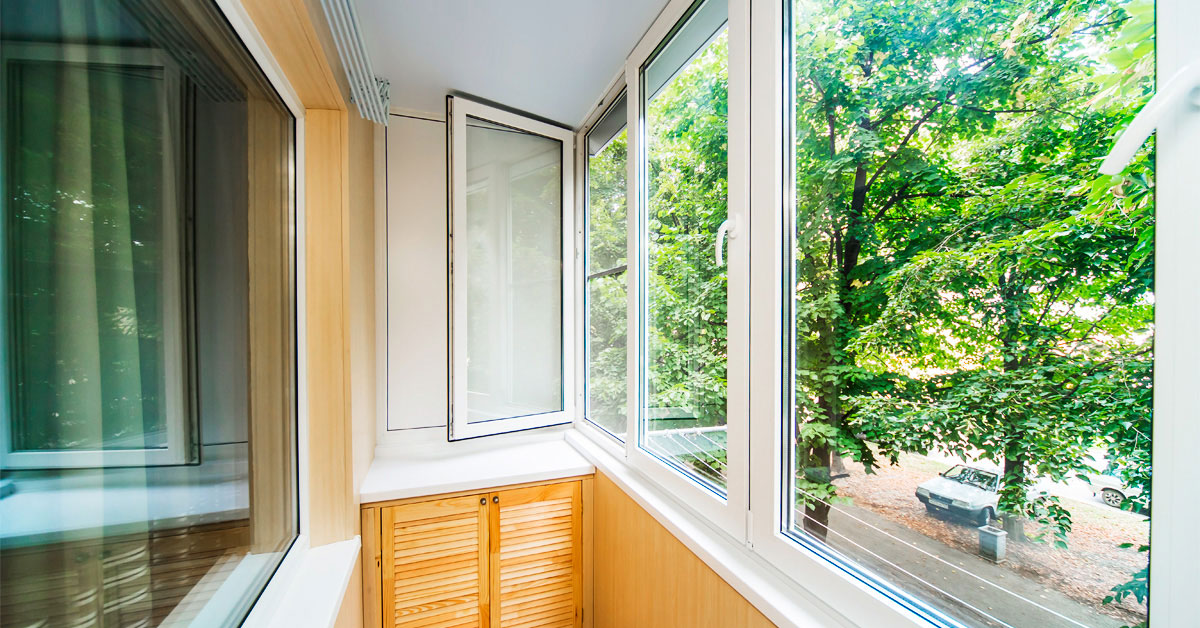 How to choose plastic windows for the balcony?