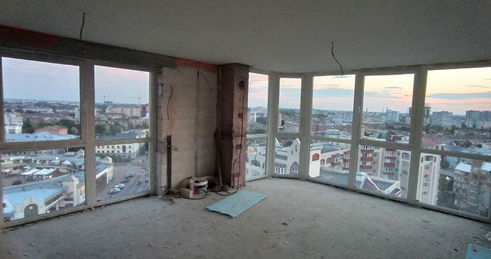 Kunststofffenster in einer Einzimmerwohnung