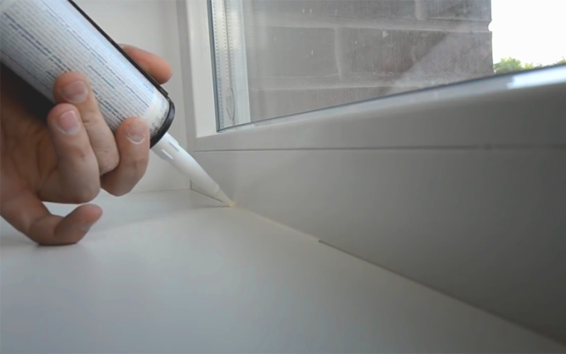 Isolierung der Fenster in der Wohnung