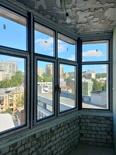 Determine the dimensions of the balcony block